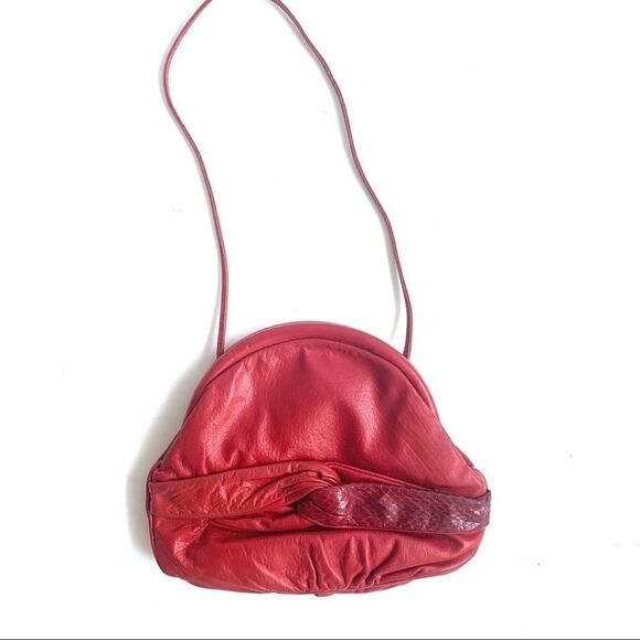 Vintage Handbags - VINTAGE 80’s RED LEATHER SHOULDER BAG PURSE